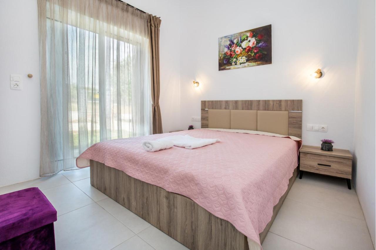 Avgoustidis Apartments يميناريا المظهر الخارجي الصورة